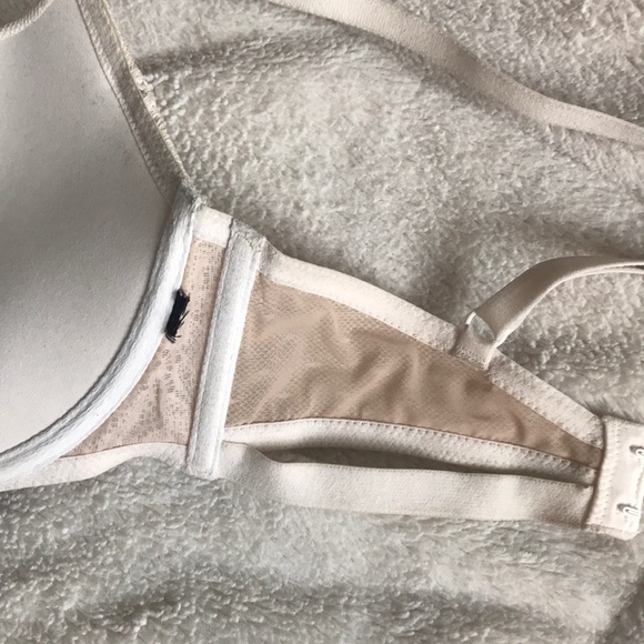 Victoria’s Secret very sexy lace push up bra - Picture 3 of 3